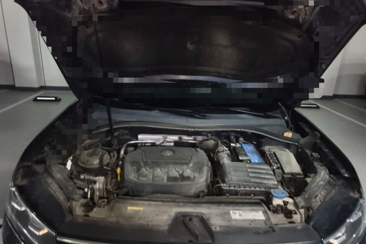 Used Volkswagen Tayron 2019 330TSI Two-Wheel Drive Luxury Model China VI Standard Engine Bay