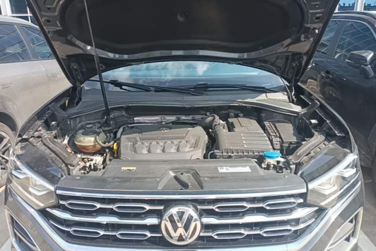 Used Volkswagen Tayron 2019 330TSI Two-Wheel Drive Luxury Model China VI Standard Engine Bay