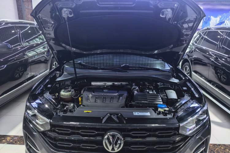 Used Volkswagen Tayron 2019 330TSI Two-Wheel Drive Luxury Model China VI Standard Engine Bay