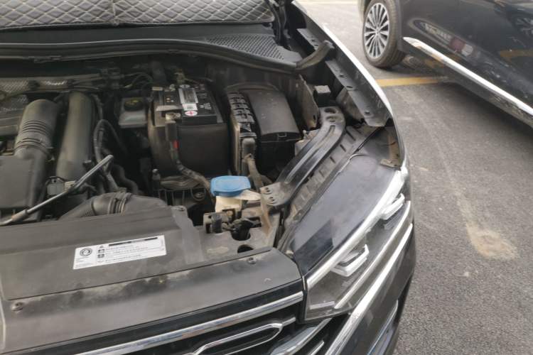 Used Volkswagen Tayron 2019 Teramont Edition 280TSI Two-Wheel Drive Luxury Model China VI Standard Engine Bay Left