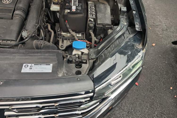 Used Volkswagen Tayron 2019 Teramont Edition 280TSI Two-Wheel Drive Luxury Model China VI Standard Engine Bay Left