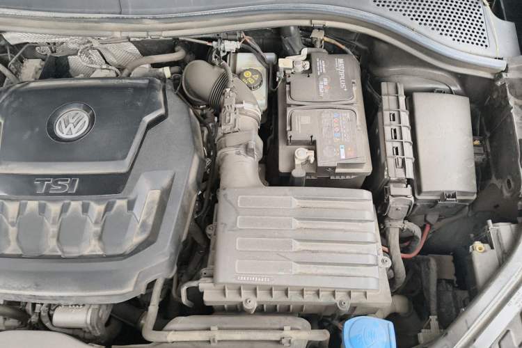 Used Volkswagen Tayron 2019 330TSI Two-Wheel Drive Luxury Model China VI Standard Engine Bay Left