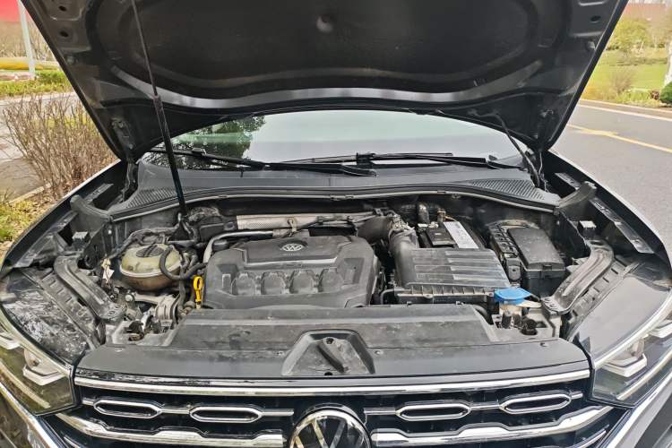 Used Volkswagen Tayron 2019 330TSI Four-Wheel Drive Luxury Version China V Standard Engine Bay