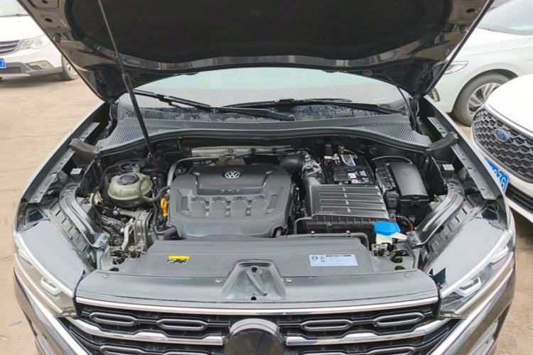 Used Volkswagen Tayron 2019 330TSI Two-Wheel Drive Luxury Model China VI Standard Engine Bay