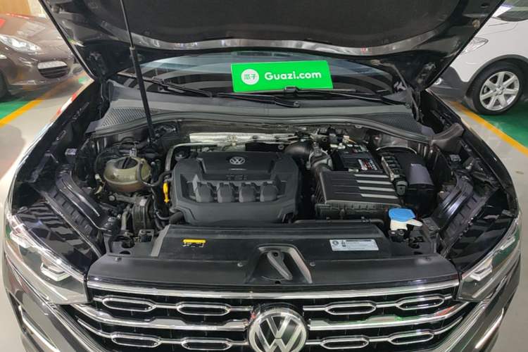 Used Volkswagen Tayron 2019 330TSI Two-Wheel Drive Luxury Model China VI Standard Engine Bay