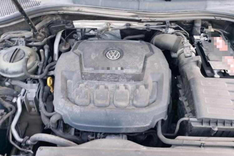 Used Volkswagen Tayron 2019 330TSI Two-Wheel Drive Luxury Model China VI Standard Engine Bay