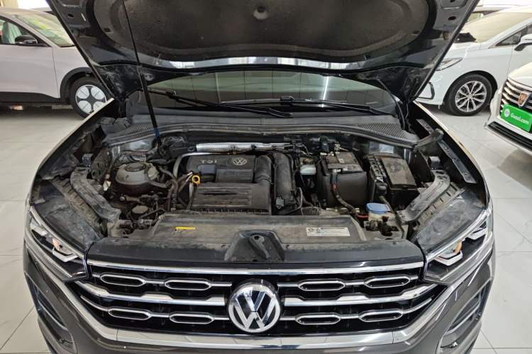 Used Volkswagen Tayron 2019 Teramont Edition 280TSI Two-Wheel Drive Luxury Model China VI Standard Engine Bay