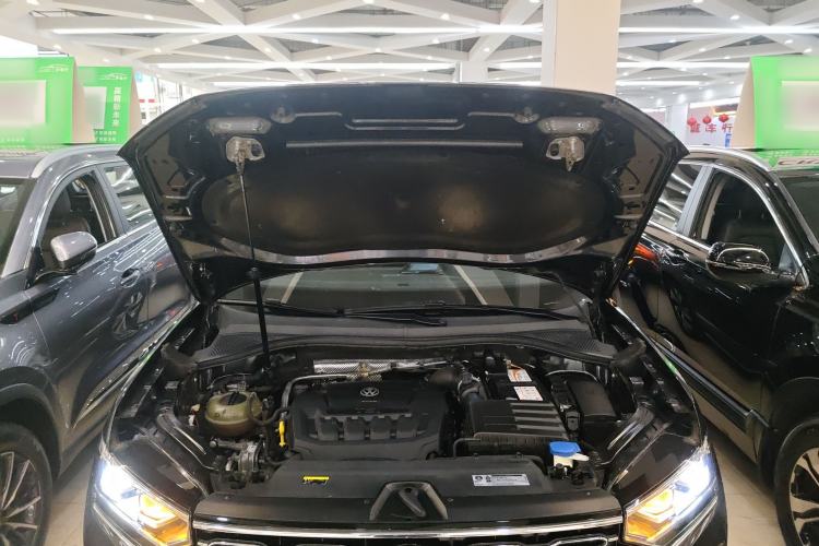 Used Volkswagen Tayron 2019 330TSI Four-Wheel Drive Luxury Version China VI Standard Engine Bay
