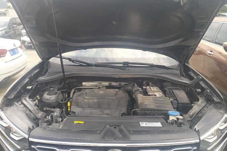 Used Volkswagen Tayron 2019 330TSI Two-Wheel Drive Luxury Model China VI Standard Engine Bay