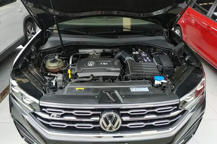 Used Volkswagen Tayron 2019 380TSI All-Wheel Drive R-Line China V-standard Engine Bay