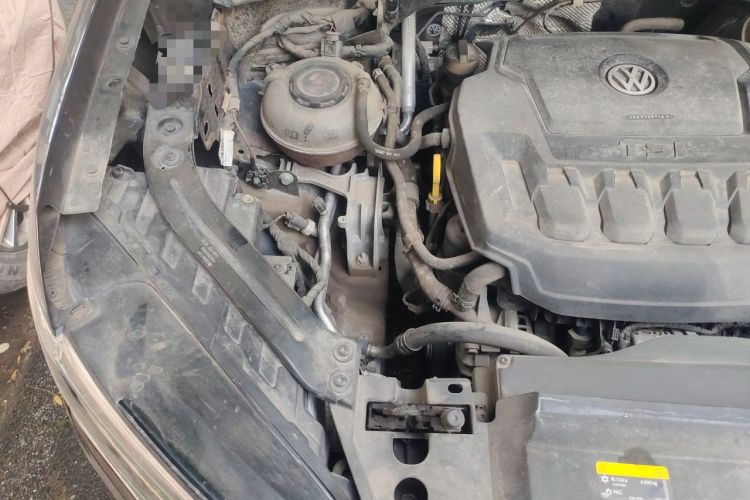 Used Volkswagen Tayron 2019 330TSI Two-Wheel Drive Luxury Model China VI Standard Engine Bay Right