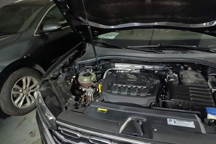 Used Volkswagen Tayron 2019 330TSI Two-Wheel Drive Luxury Model China VI Standard Engine Bay Right