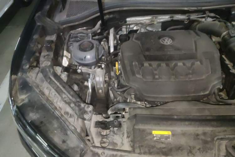 Used Volkswagen Tayron 2019 330TSI Four-Wheel Drive Luxury Version China VI Standard Engine Bay Right