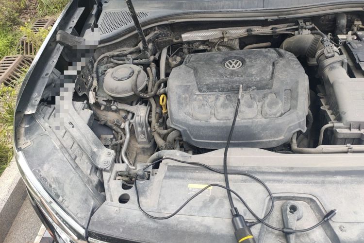 Used Volkswagen Tayron 2019 330TSI Two-Wheel-Drive Luxury Plus China VI Standard Engine Bay Right