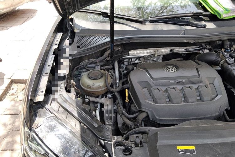 Used Volkswagen Tayron 2019 330TSI Two-Wheel Drive Luxury Model China VI Standard Engine Bay Right