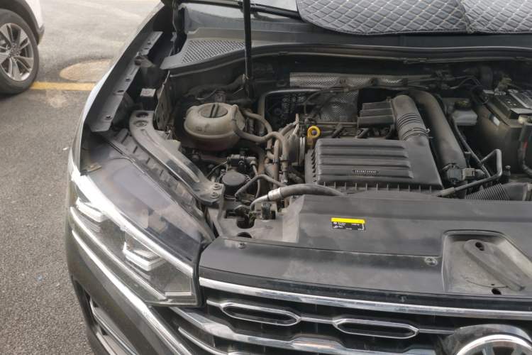 Used Volkswagen Tayron 2019 Teramont Edition 280TSI Two-Wheel Drive Luxury Model China VI Standard Engine Bay Right