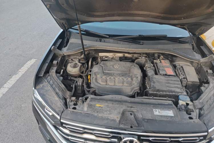 Used Volkswagen Tayron 2019 330TSI Two-Wheel Drive Luxury Model China VI Standard Engine Bay Right