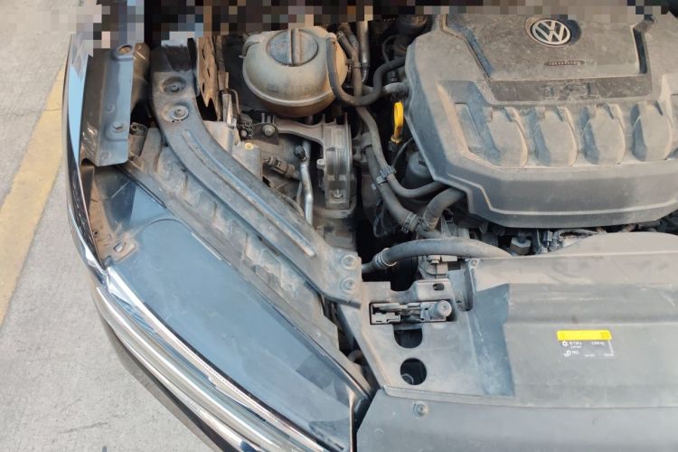 Used Volkswagen Tayron 2019 330TSI Two-Wheel Drive Luxury Model China VI Standard Engine Bay Right