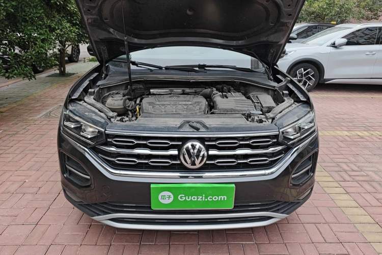 Used Volkswagen Tayron 2019 330TSI Two-Wheel-Drive Luxury Plus China VI Standard Engine Bay