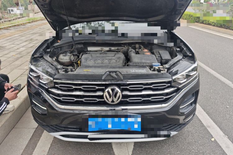 Used Volkswagen Tayron 2019 330TSI Two-Wheel Drive Luxury Model China VI Standard Engine Bay