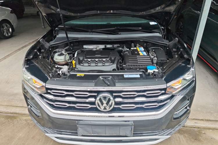 Used Volkswagen Tayron 2019 330TSI Two-Wheel Drive Luxury Model China VI Standard Engine Bay