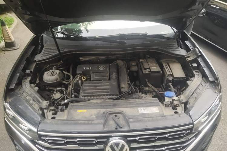 Used Volkswagen Tayron 2019 Teramont Edition 280TSI Two-Wheel Drive Luxury Model China VI Standard Engine Bay