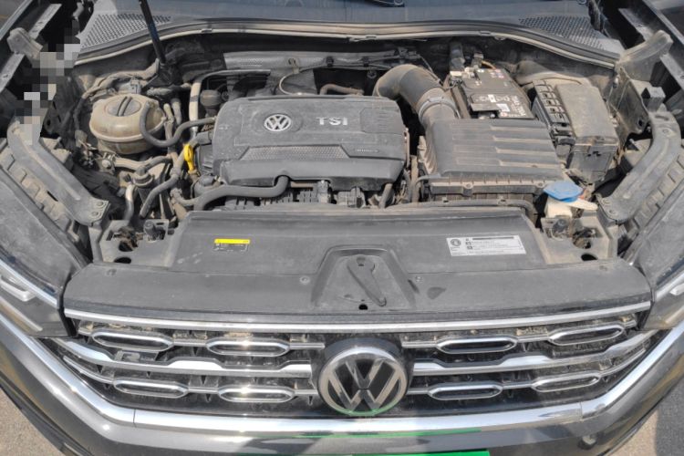 Used Volkswagen Tayron 2019 380TSI Four-Wheel Drive R-Line China VI-standard Engine Bay