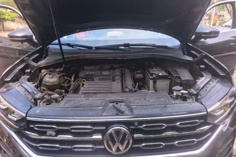 Used Volkswagen Tayron 2019 Teramont Edition 280TSI Two-Wheel Drive Luxury Model China VI Standard Engine Bay