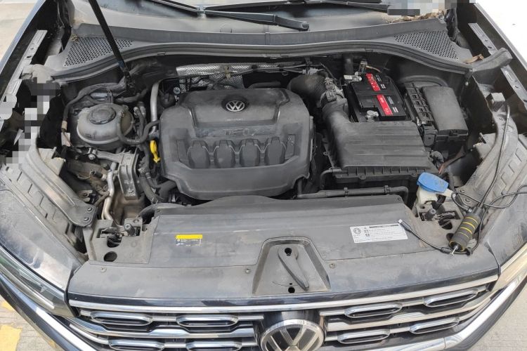 Used Volkswagen Tayron 2019 330TSI Two-Wheel Drive Luxury Model China VI Standard Engine Bay