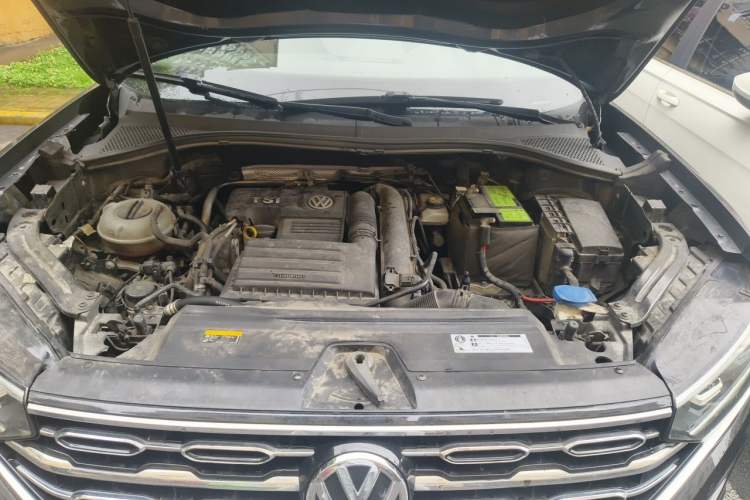Used Volkswagen Tayron 2019 Teramont Edition 280TSI Two-Wheel Drive Luxury Model China VI Standard Engine Bay