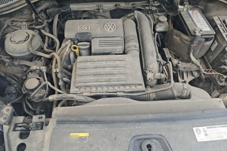 Used Volkswagen Tayron 2019 Teramont Edition 280TSI Two-Wheel Drive Luxury Model China VI Standard Engine Bay