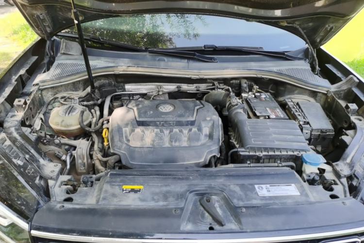 Used Volkswagen Tayron 2019 330TSI Two-Wheel Drive Luxury Model China VI Standard Engine Bay