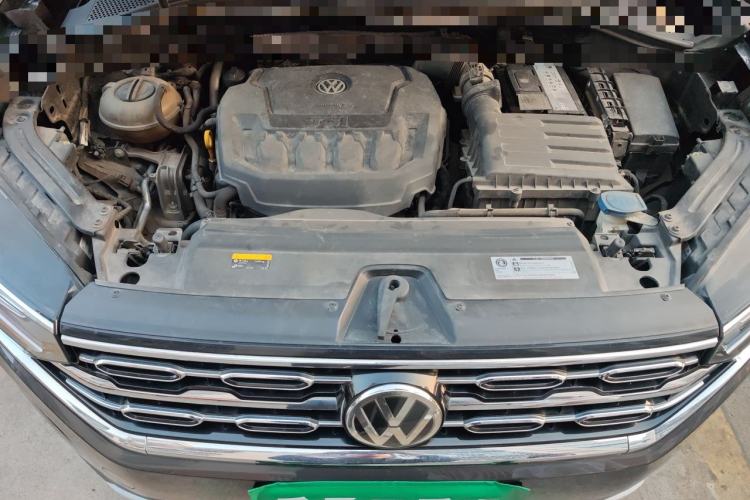 Used Volkswagen Tayron 2019 330TSI Two-Wheel Drive Luxury Model China VI Standard Engine Bay