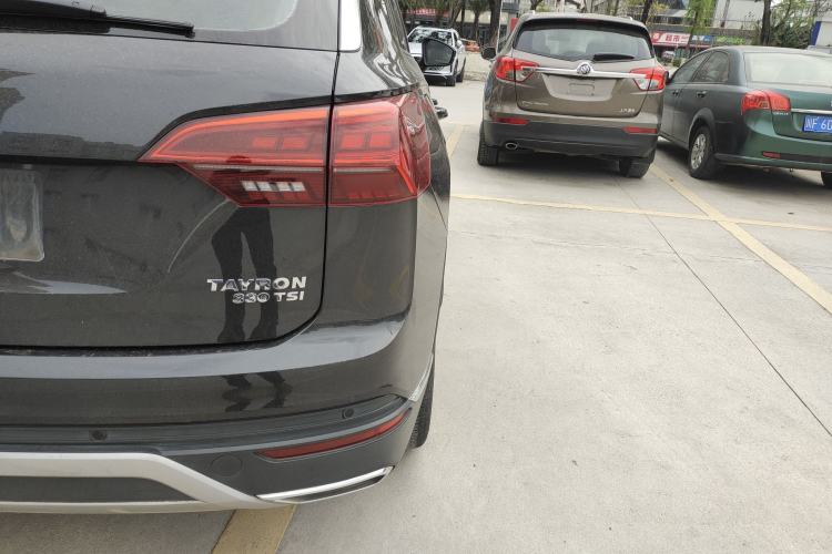 Used Volkswagen Tayron 2019 330TSI Two-Wheel-Drive Luxury Version China V Emission Standard Exterior 3