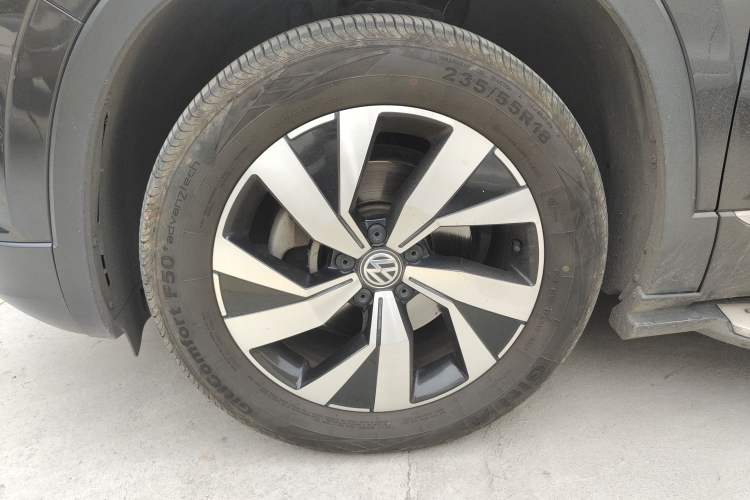 Used Volkswagen Tayron 2019 330TSI Two-Wheel-Drive Luxury Version China V Emission Standard Exterior 4