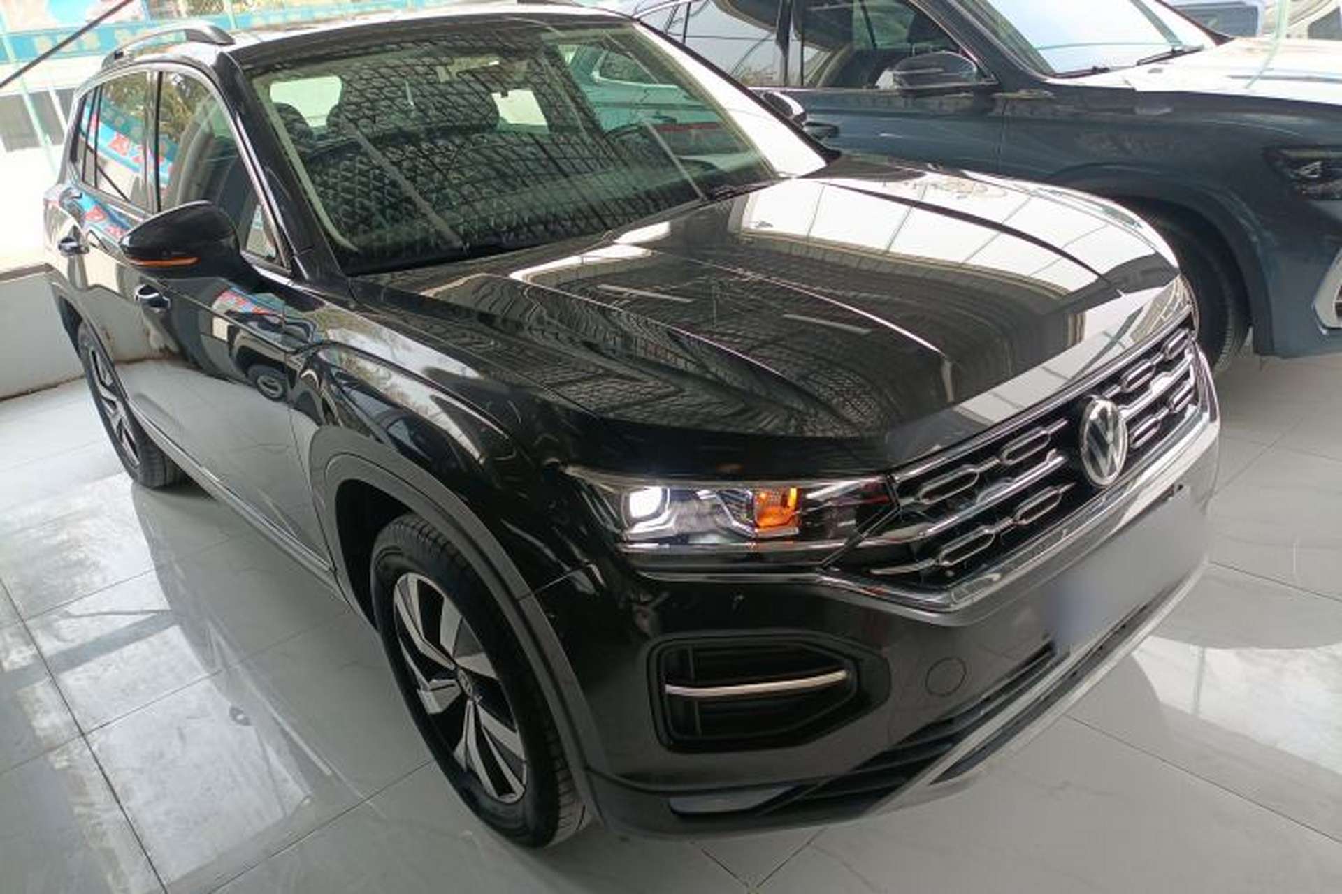 Used Volkswagen Tayron 2019 330TSI Two-Wheel Drive Luxury Model China VI Standard Front Right 45 Deg