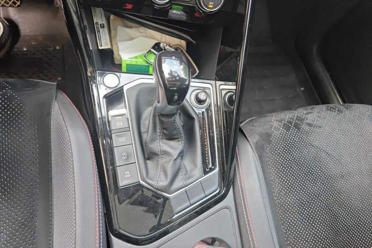 Used Volkswagen Tayron 2019 330TSI Two-Wheel Drive Luxury Model China VI Standard Gear Lever