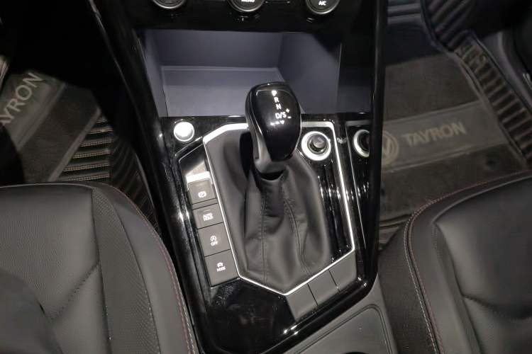 Used Volkswagen Tayron 2019 330TSI Two-Wheel Drive Luxury Model China VI Standard Gear Lever