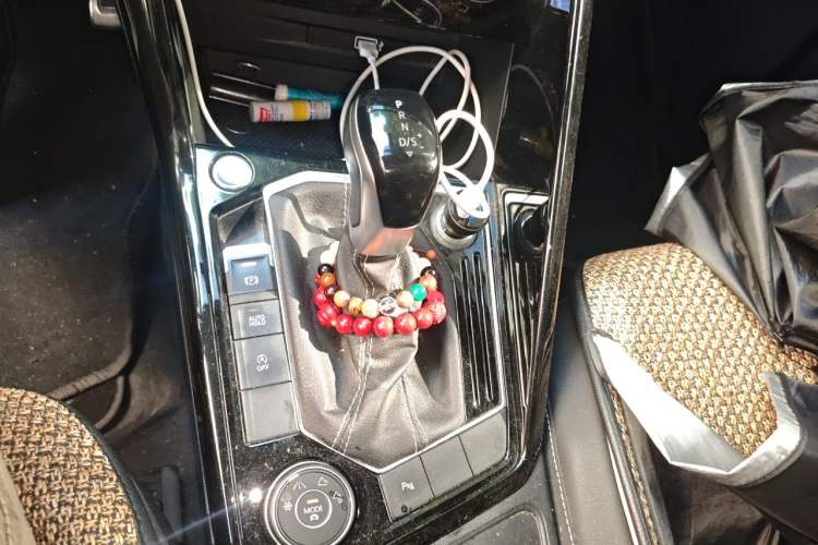 Used Volkswagen Tayron 2019 380TSI Four-Wheel Drive R-Line China VI-standard Gear Lever