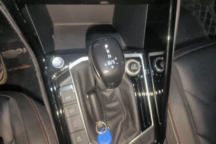 Used Volkswagen Tayron 2019 330TSI Two-Wheel Drive Luxury Model China VI Standard Gear Lever