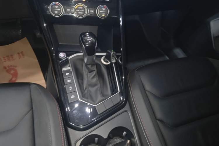 Used Volkswagen Tayron 2019 330TSI Two-Wheel-Drive Luxury Version China V Emission Standard Gear Lever