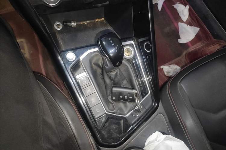 Used Volkswagen Tayron 2019 330TSI Two-Wheel Drive Luxury Model China VI Standard Gear Lever