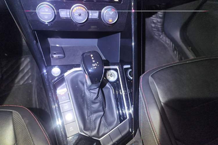 Used Volkswagen Tayron 2019 330TSI Two-Wheel Drive Luxury Model China VI Standard Gear Lever