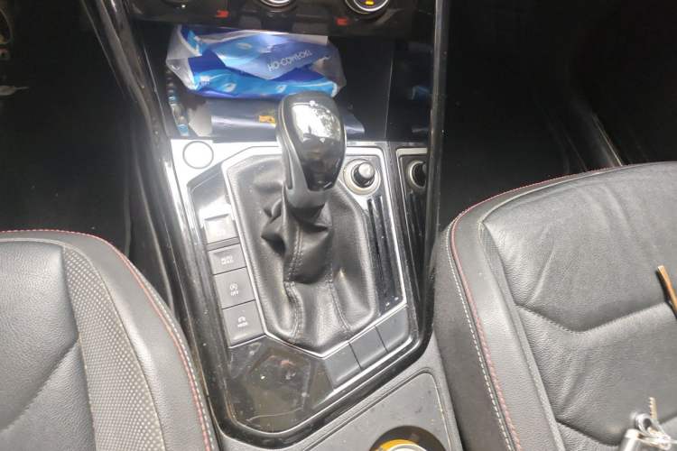 Used Volkswagen Tayron 2019 330TSI Two-Wheel Drive Luxury Model China VI Standard Gear Lever