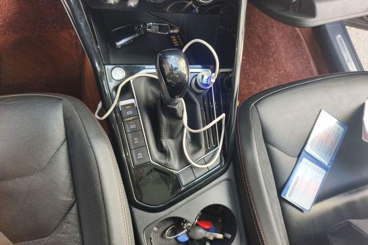 Used Volkswagen Tayron 2019 330TSI Two-Wheel Drive Luxury Model China VI Standard Gear Lever