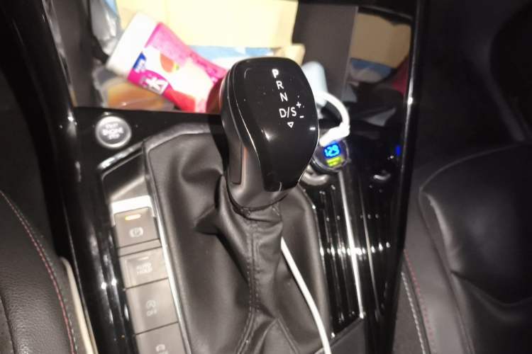 Used Volkswagen Tayron 2019 330TSI Two-Wheel Drive Luxury Model China VI Standard Gear Lever