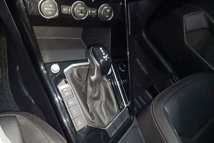 Used Volkswagen Tayron 2019 330TSI Two-Wheel Drive Luxury Model China VI Standard Gear Lever