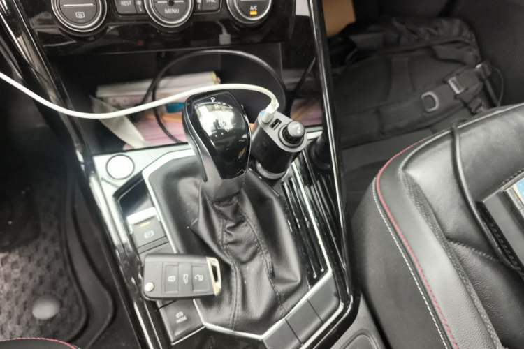 Used Volkswagen Tayron 2019 Teramont Edition 280TSI Two-Wheel Drive Luxury Model China VI Standard Gear Lever