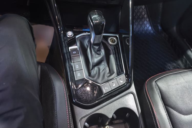 Used Volkswagen Tayron 2019 330TSI Two-Wheel Drive Luxury Model China VI Standard Gear Lever