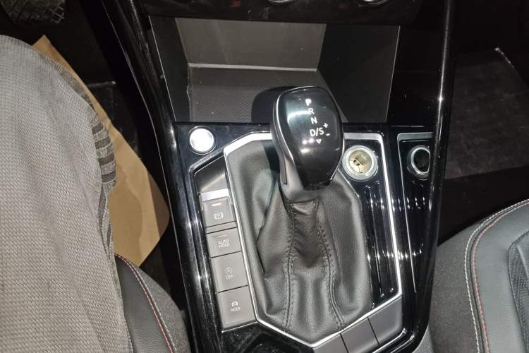 Used Volkswagen Tayron 2019 Teramont Edition 280TSI Two-Wheel Drive Luxury Model China VI Standard Gear Lever